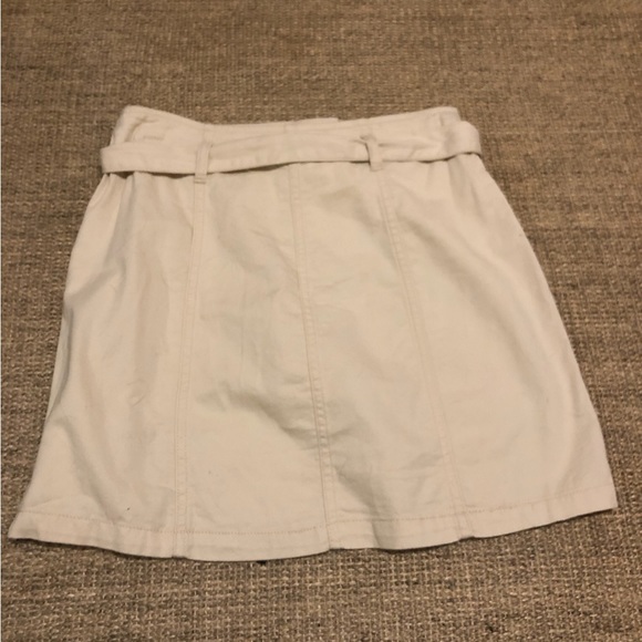 white/cream colored skirt - Picture 2 of 2